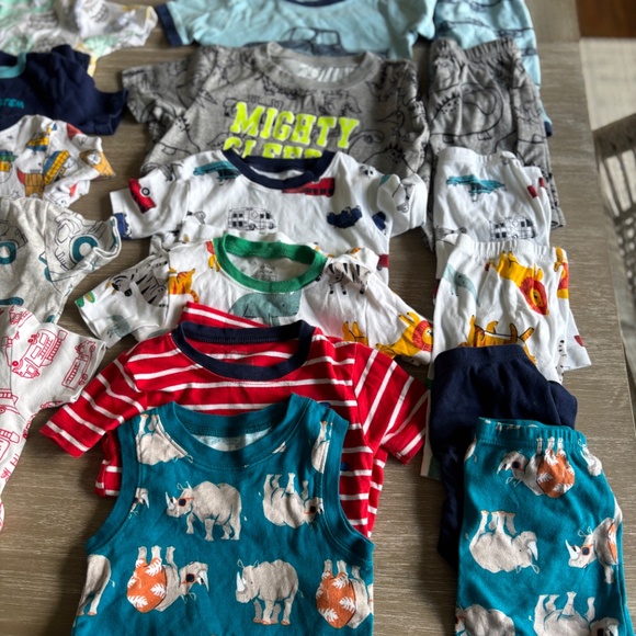 Bundle of toddler boy pajamas / play outfits (4T), 11 sets for summer/fall - EUC - Picture 2 of 5